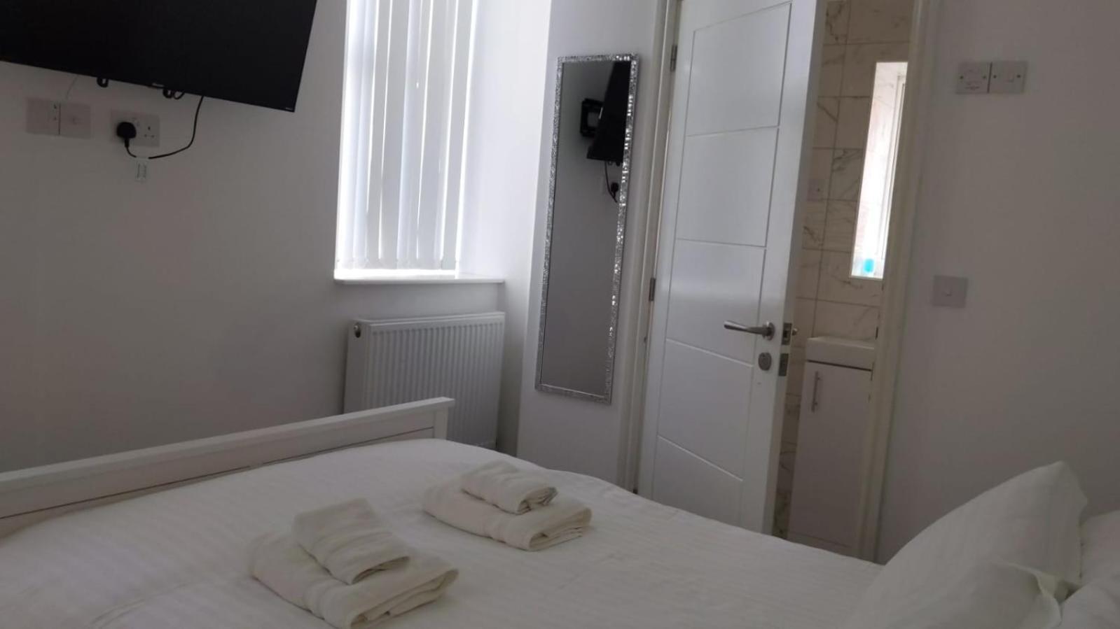 Citybreaks Rooms With Free Parking Ливърпул Екстериор снимка